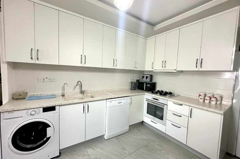 Girne Merkez Muhteşem Lokasyonda Satılık 2+1 Daire