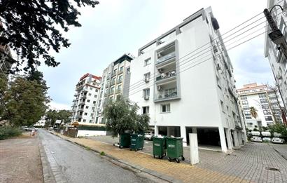 Girne Merkez Muhteşem Lokasyonda Satılık 2+1 Daire