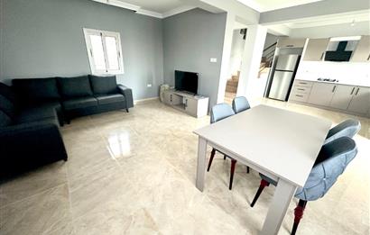 KKTC Girne Çatalköy'de Site İçerisinde Anayola Yakın Satılık 3+1 İkiz Villalar