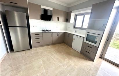KKTC Girne Çatalköy'de Site İçerisinde Anayola Yakın Satılık 3+1 İkiz Villalar