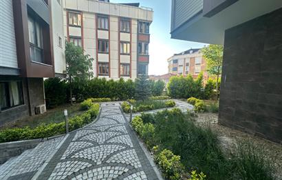 Arnavutköy site içerisinde 2+1 satılık daire
