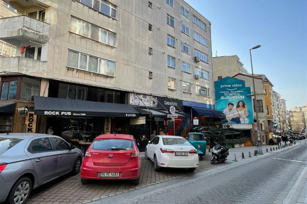 MODA'DA ÇİFT CEPHELİ 2+1 EŞYALI KİRALIK DAİRE