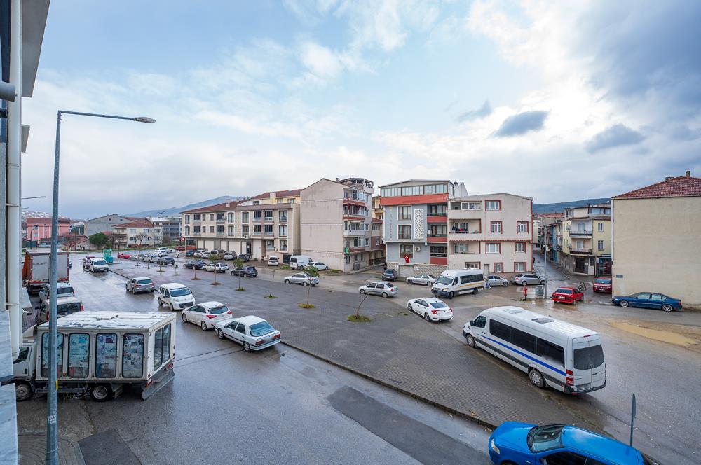 C21 Cius;Perşembe Pazarı Civarı Site İçerisinde Çift Cephe Daire