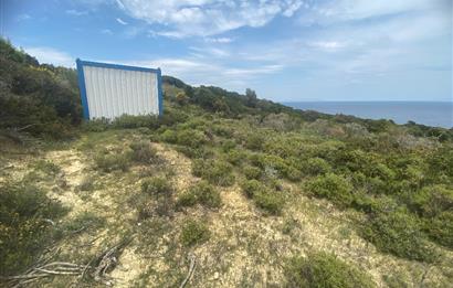 Karaburun da kapanmaz deniz manzaralı Tarla
