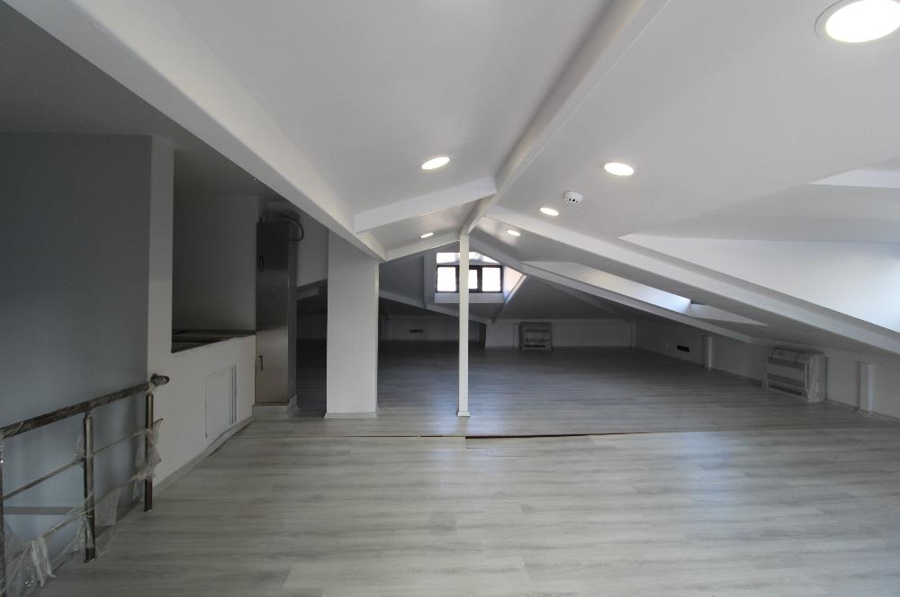 KISIKLI'DA SATILIK PRESTİJLİ BİNA