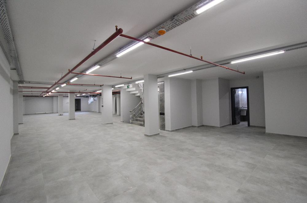 KISIKLI'DA SATILIK PRESTİJLİ BİNA
