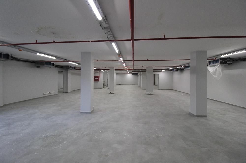 KISIKLI'DA SATILIK PRESTİJLİ BİNA