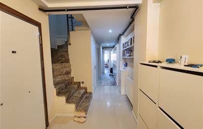 Karşıyaka Tersane Mah. Yüksek Tavanlı 3+1 Satılık Dubleks Daire