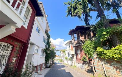Büyükada'da Bahçeli 3+1 Satılık Daire