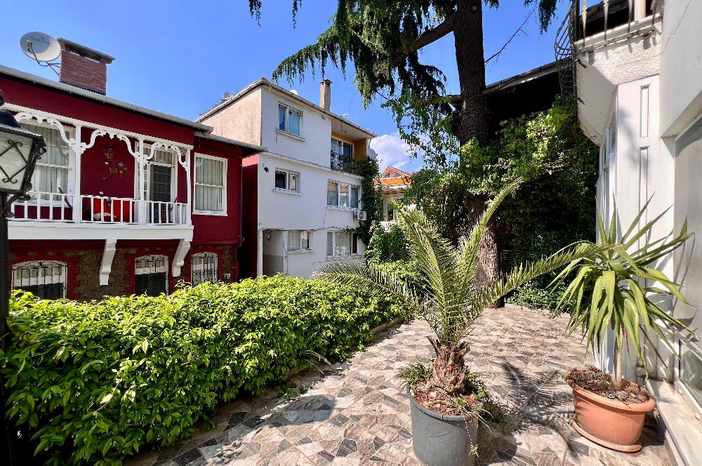 Büyükada'da Bahçeli 3+1 Satılık Daire