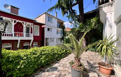 Büyükada'da Bahçeli 3+1 Satılık Daire