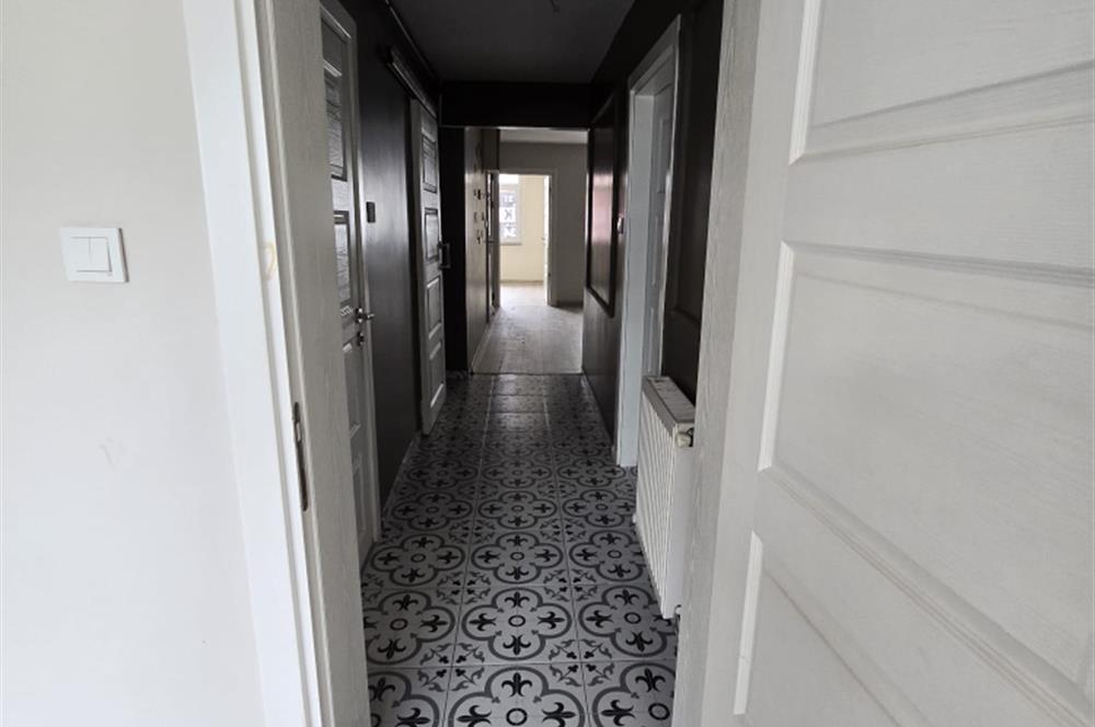 Firuzağa Mahallesi Ekmekçibaşı'nda Bakımlı 3+1 Kiralık Daire