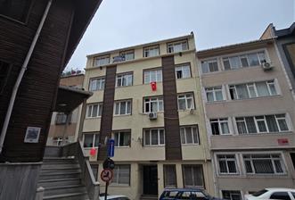 Firuzağa Mahallesi Ekmekçibaşı'nda Bakımlı 3+1 Kiralık Daire