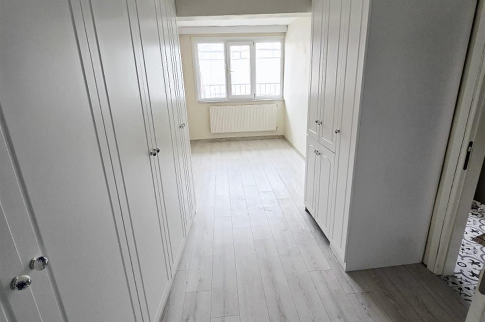 Firuzağa Mahallesi Ekmekçibaşı'nda Bakımlı 3+1 Kiralık Daire