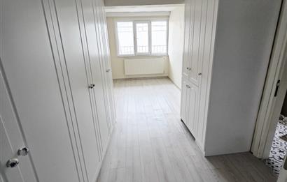 Firuzağa Mahallesi Ekmekçibaşı'nda Bakımlı 3+1 Kiralık Daire