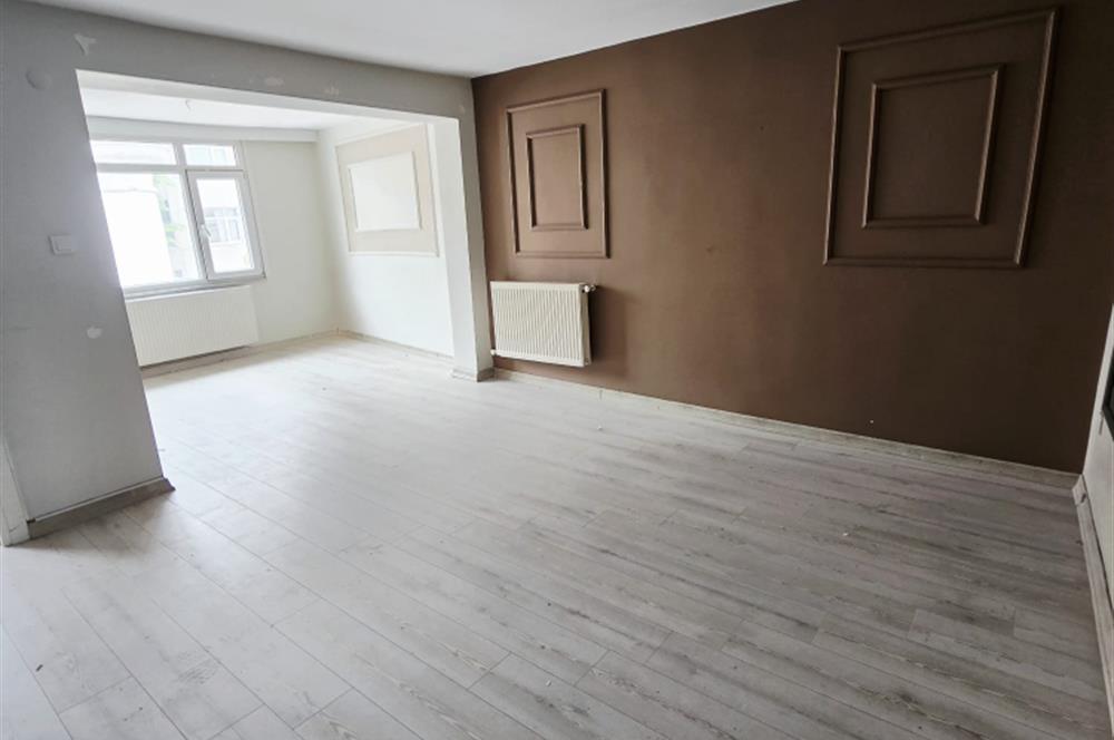 Firuzağa Mahallesi Ekmekçibaşı'nda Bakımlı 3+1 Kiralık Daire