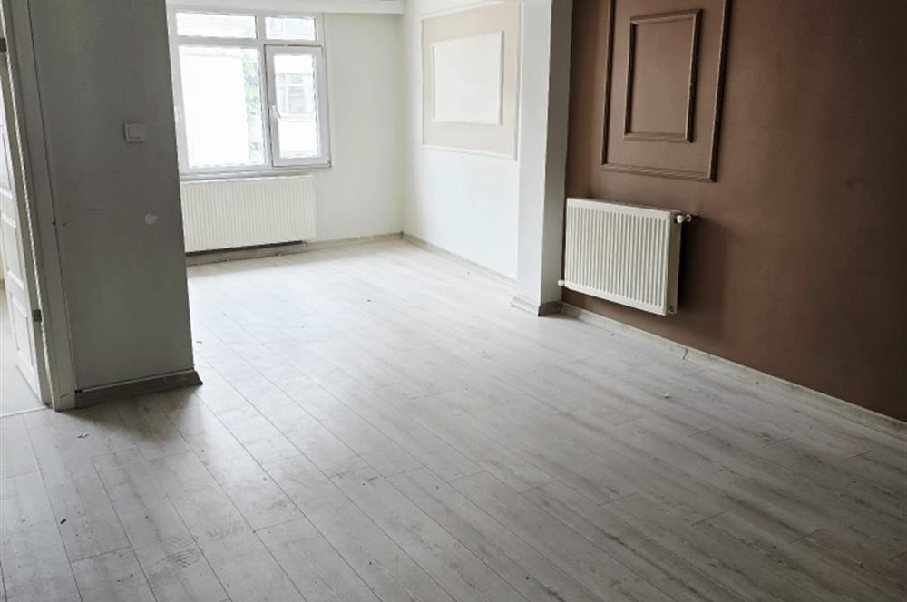 Firuzağa Mahallesi Ekmekçibaşı'nda Bakımlı 3+1 Kiralık Daire