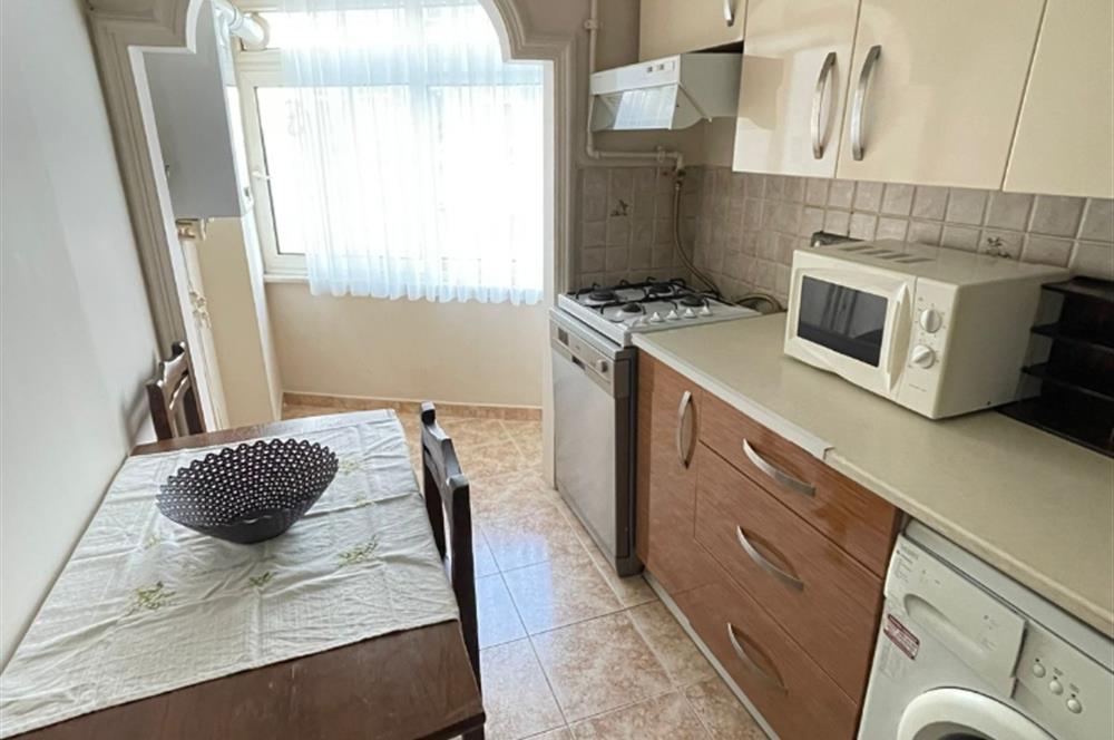 MODA'DA ÇİFT CEPHELİ 2+1 EŞYALI KİRALIK DAİRE