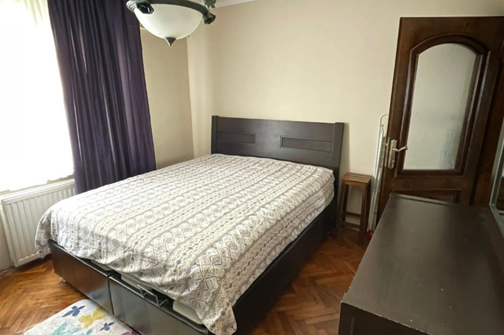 MODA'DA ÇİFT CEPHELİ 2+1 EŞYALI KİRALIK DAİRE