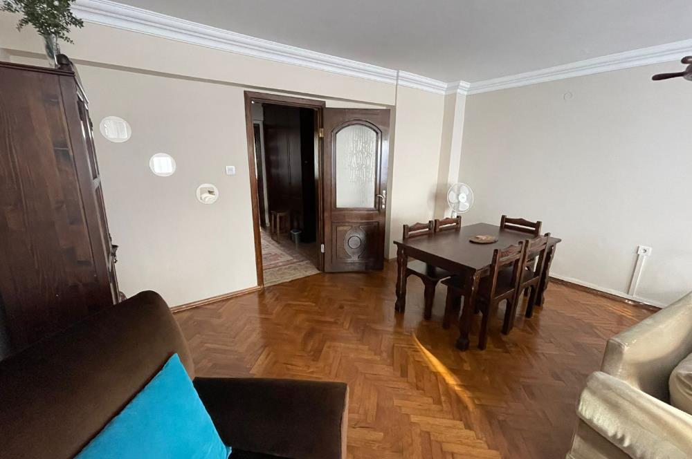MODA'DA ÇİFT CEPHELİ 2+1 EŞYALI KİRALIK DAİRE