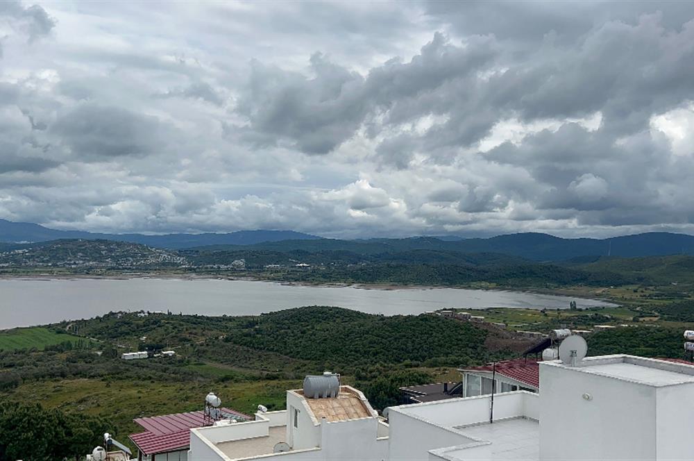 Bodrum Adabükü-Boğaziçi'de, Gümüşkum Sitesinde Satılık Müstakil