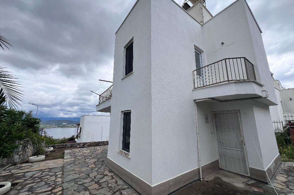 Bodrum Adabükü-Boğaziçi'de, Gümüşkum Sitesinde Satılık Müstakil
