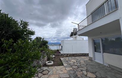 Bodrum Adabükü-Boğaziçi'de, Gümüşkum Sitesinde Satılık Müstakil