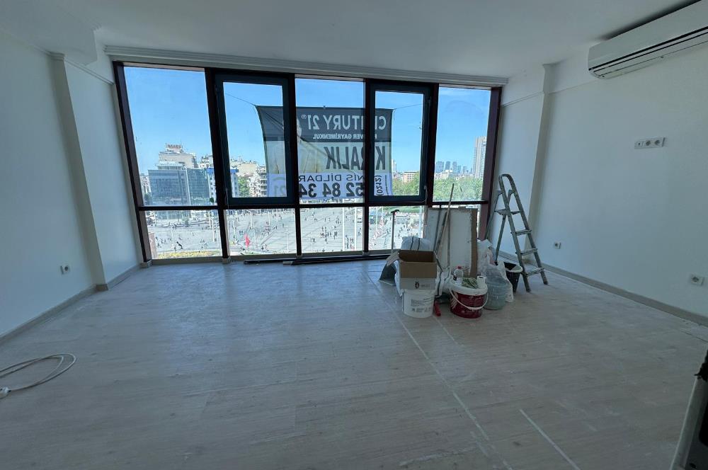 TAKSİM MEYDANINA MANZARALI KİRALIK OFİS