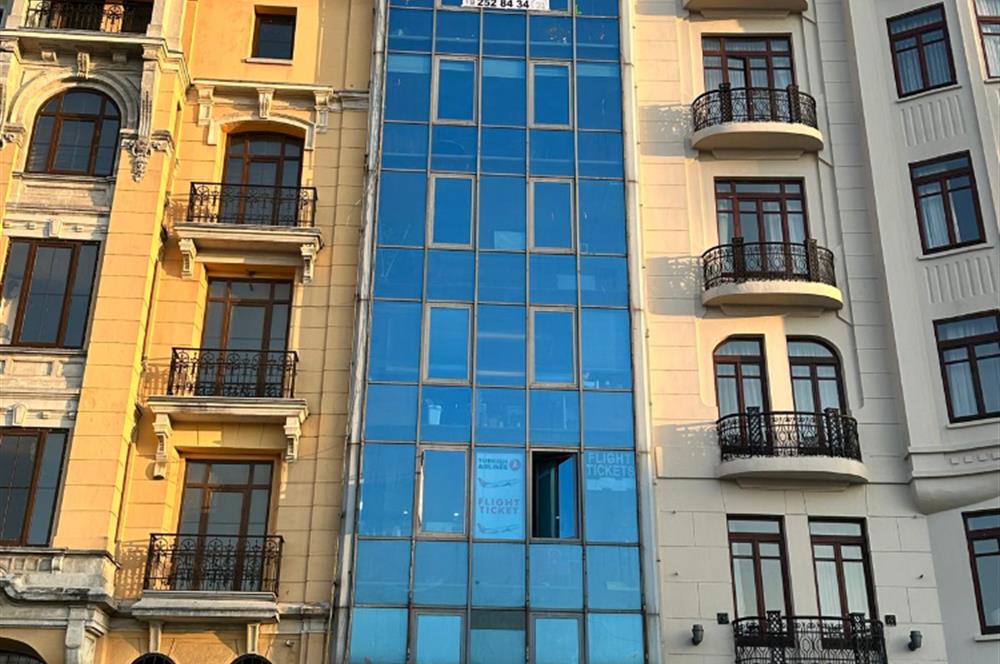 TAKSİM MEYDANINA MANZARALI KİRALIK OFİS