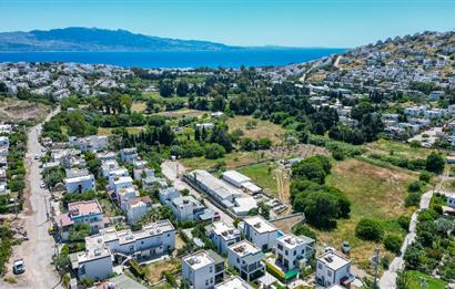 Bodrum Akyarlar Sahiline Yürüme Yakınlığında 450m² Arsa İçinde Özel Havuzlu Tam Müstakil 4+1 Villa