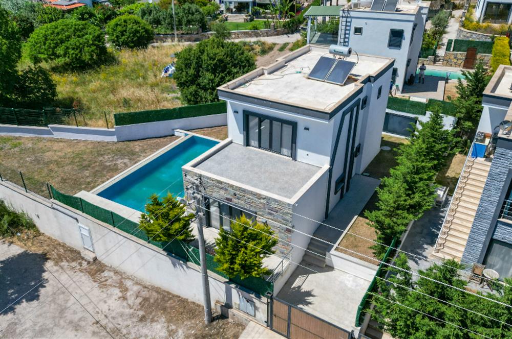 Bodrum Akyarlar Sahiline Yürüme Yakınlığında 450m² Arsa İçinde Özel Havuzlu Tam Müstakil 4+1 Villa