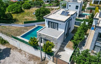 Bodrum Akyarlar Sahiline Yürüme Yakınlığında 450m² Arsa İçinde Özel Havuzlu Tam Müstakil 4+1 Villa