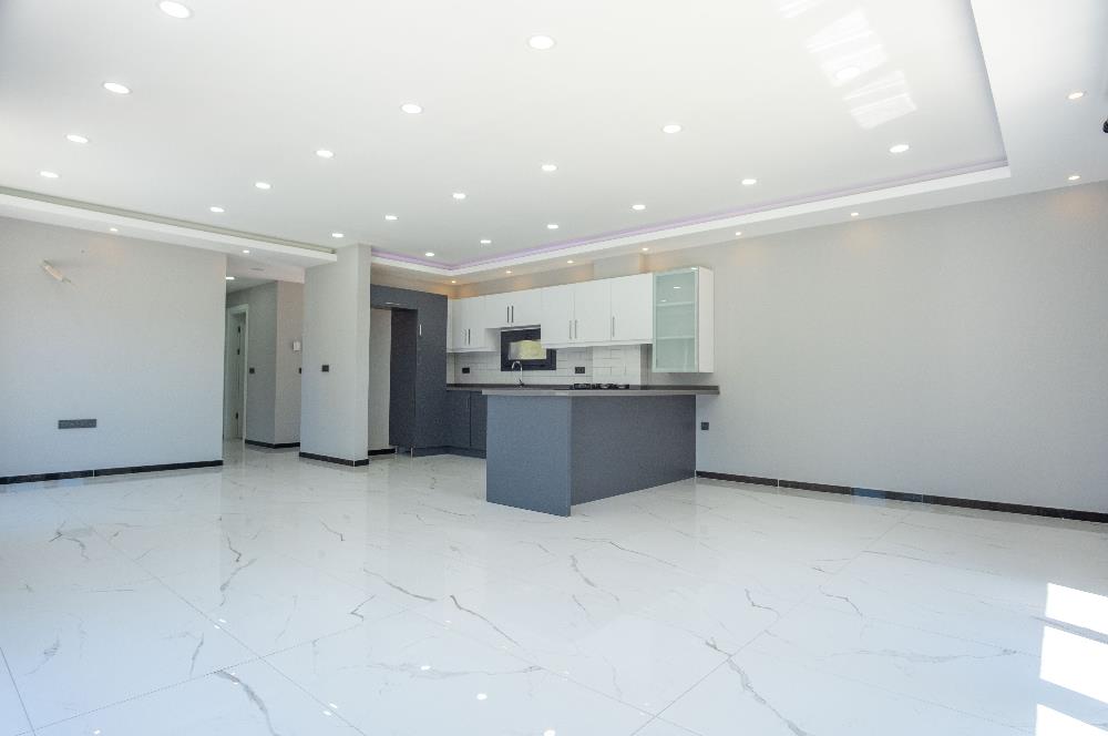 Bodrum Akyarlar Sahiline Yürüme Yakınlığında 450m² Arsa İçinde Özel Havuzlu Tam Müstakil 4+1 Villa