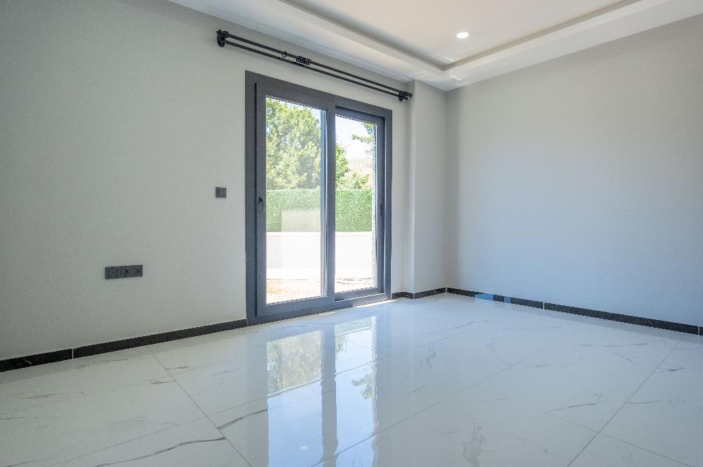 Bodrum Akyarlar Sahiline Yürüme Yakınlığında 450m² Arsa İçinde Özel Havuzlu Tam Müstakil 4+1 Villa