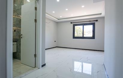 Bodrum Akyarlar Sahiline Yürüme Yakınlığında 450m² Arsa İçinde Özel Havuzlu Tam Müstakil 4+1 Villa