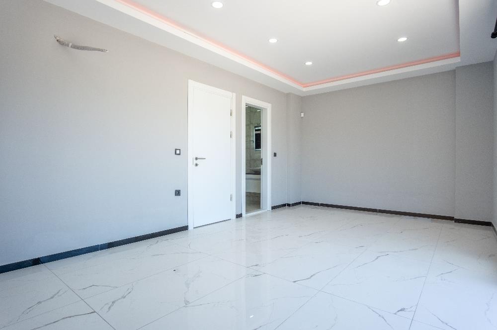 Bodrum Akyarlar Sahiline Yürüme Yakınlığında 450m² Arsa İçinde Özel Havuzlu Tam Müstakil 4+1 Villa