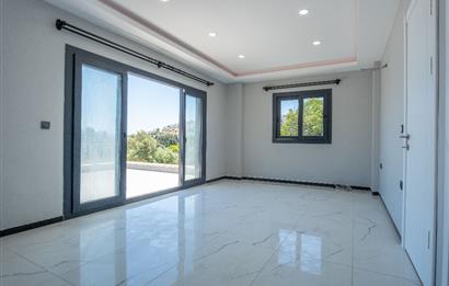 Bodrum Akyarlar Sahiline Yürüme Yakınlığında 450m² Arsa İçinde Özel Havuzlu Tam Müstakil 4+1 Villa