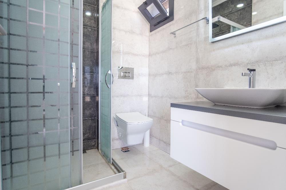 Bodrum Akyarlar Sahiline Yürüme Yakınlığında 450m² Arsa İçinde Özel Havuzlu Tam Müstakil 4+1 Villa