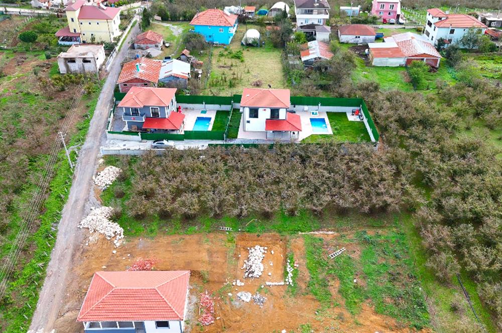 KAYNARCA BÜYÜKYANIK’ta 1000 m2 Yola Cepheli Doğa Manzaralı İmarlı Arsa
