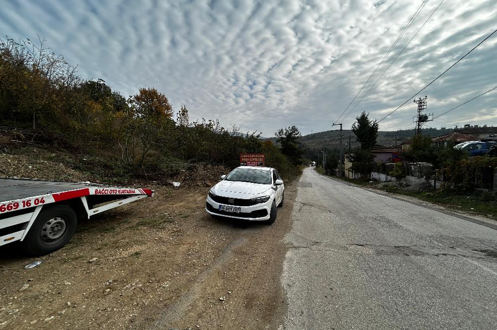 C21 Cius; Umurbey'de Yola Cephe Yatırımlık Satılık Tarla