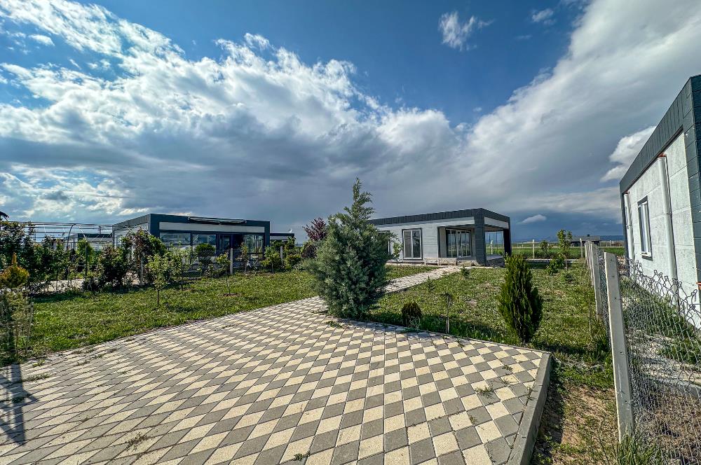 AYGÜN ÖZDEMİR`DEN SATILIK HOBİ BAHÇESİ İÇERİSİNDE 2+1 EV 