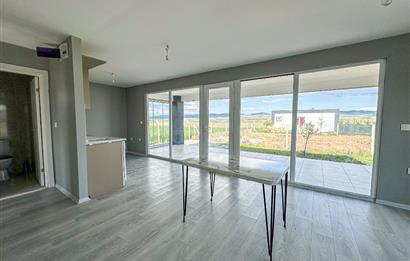 AYGÜN ÖZDEMİR`DEN SATILIK HOBİ BAHÇESİ İÇERİSİNDE 2+1 EV 