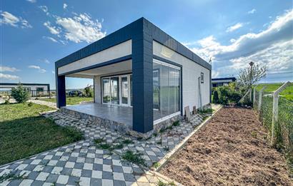 AYGÜN ÖZDEMİR`DEN SATILIK HOBİ BAHÇESİ İÇERİSİNDE 2+1 EV 