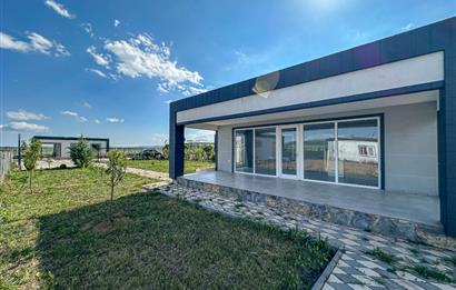 AYGÜN ÖZDEMİR`DEN SATILIK HOBİ BAHÇESİ İÇERİSİNDE 2+1 EV 