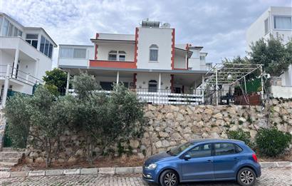 1245346266 Bodrum Adabükü Gümüşkum Sitesinde Göl Manzaralı Müstakil