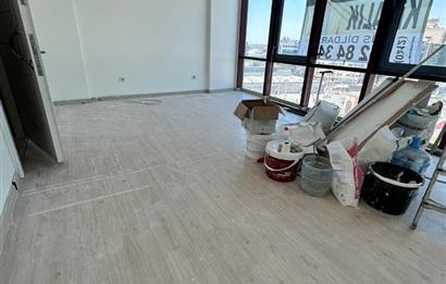 TAKSİM MEYDANINA MANZARALI KİRALIK OFİS