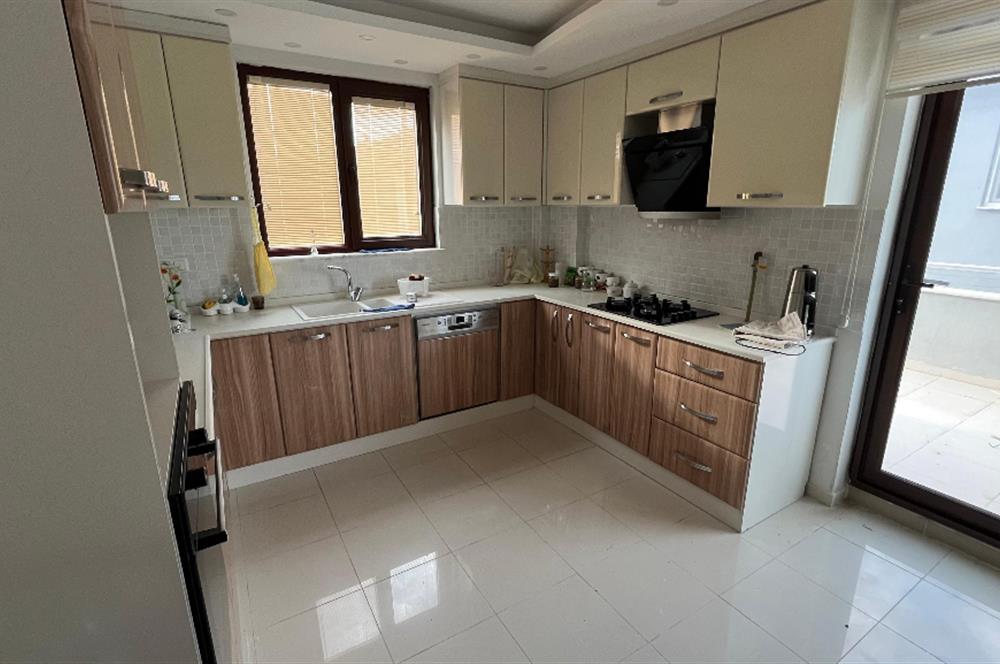 CENTURY 21 BAL'dan 3+1 fiyatına 5+2 VİLLA 
