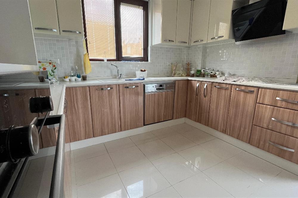 CENTURY 21 BAL'dan 3+1 fiyatına 5+2 VİLLA 