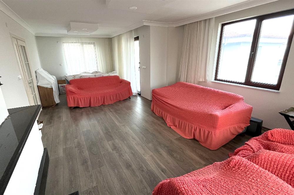 CENTURY 21 BAL'dan 3+1 fiyatına 5+2 VİLLA 