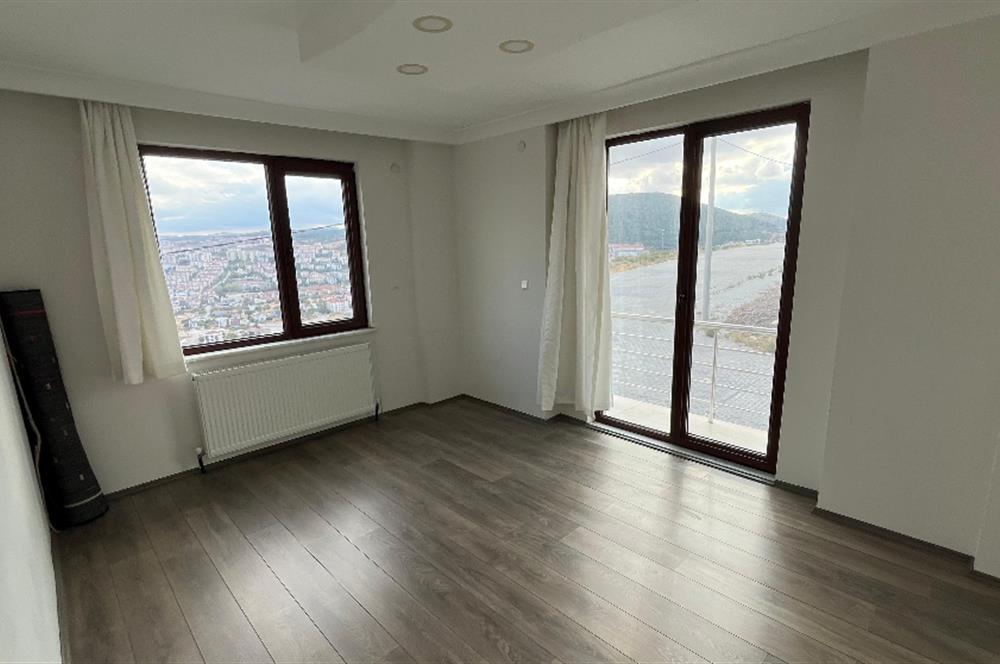 CENTURY 21 BAL'dan 3+1 fiyatına 5+2 VİLLA 